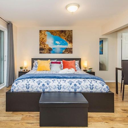 Modern Studio W King Bed - Central Оттава Экстерьер фото